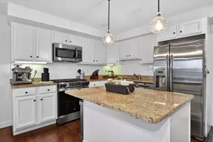 24 Arsenal St, Watertown, MA 02472 - Photo 8