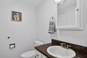 24 Arsenal St, Watertown, MA 02472 - Photo 12