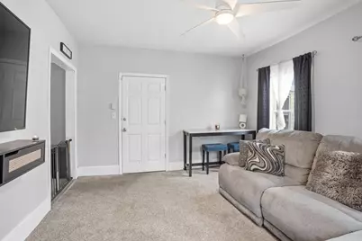 31 Washburn St, Springfield, MA 01107 - Photo 6