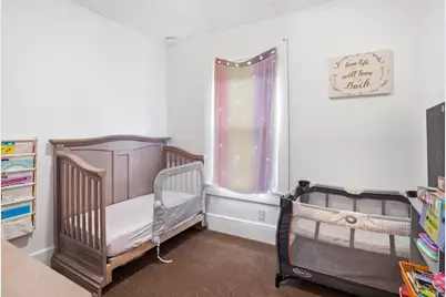 31 Washburn St, Springfield, MA 01107 - Photo 12