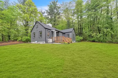 1962 Allen St, Springfield, MA 01118 - Photo 2