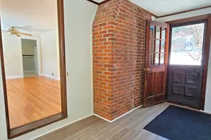 37 Riverview Dr, Ashland, MA 01721 - Photo 4