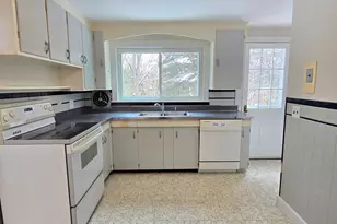 37 Riverview Dr, Ashland, MA 01721 - Photo 14