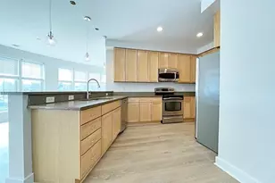 26 New Derby St, Salem, MA 01970 - Photo 8