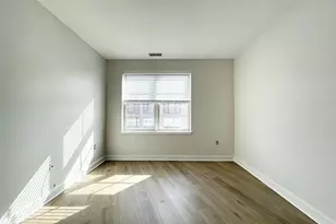 26 New Derby St, Salem, MA 01970 - Photo 6