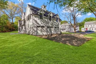 11 Cuba St, Andover, MA 01810 - Photo 4