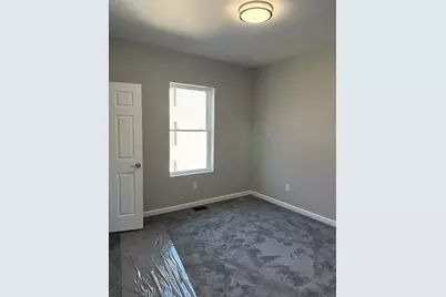 184 Avenue C #4, Woonsocket, RI 02895 - Photo 10