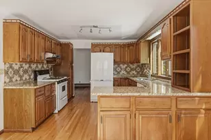 4 22nd St, Wareham, MA 02538 - Photo 8