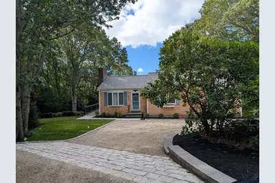 51 Wianno Cir, Barnstable, MA 02655 - Photo 1