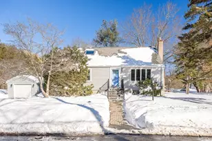 19 Pleasant St, North Reading, MA 01864 - Photo 2