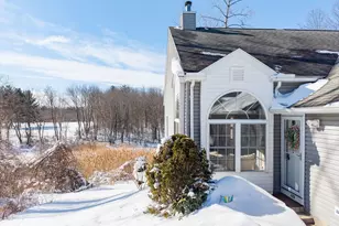 178 Brookfield Ln, Agawam, MA 01001 - Photo 2