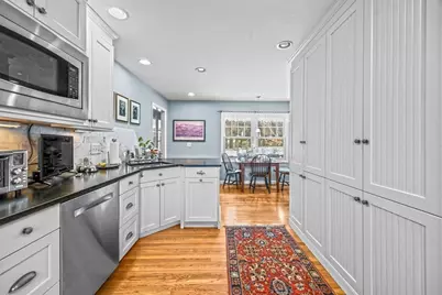 25 Woodbridge Ter, South Hadley, MA 01075 - Photo 10