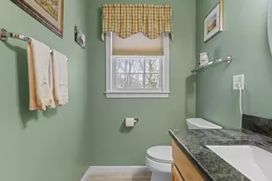 218 Hartford Ave E, Uxbridge, MA 01569 - Photo 18