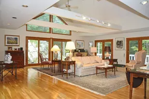 4 Crestview Ln, Milton, MA 02186 - Photo 2