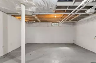 71 Highland Rd, Brookline, MA 02445 - Photo 16