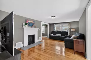 11 Havelock St, Malden, MA 02148 - Photo 6