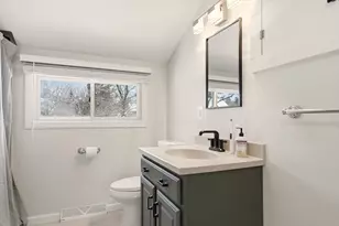 58 Holliston St, Medway, MA 02053 - Photo 18