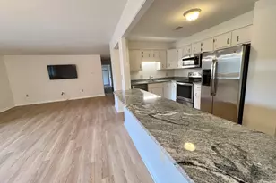 1004 Paradise Rd, Swampscott, MA 01907 - Photo 4