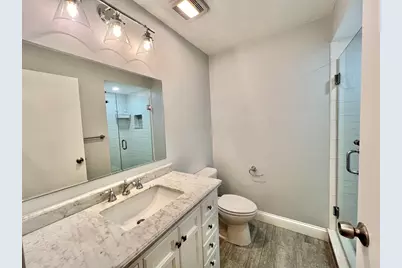 1004 Paradise Rd #1H, Swampscott, MA 01907 - Photo 10