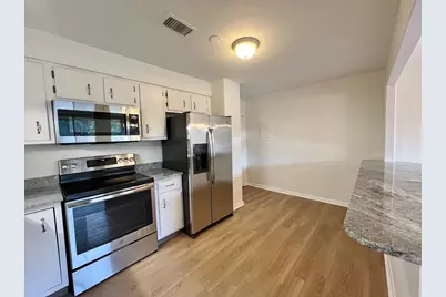 1004 Paradise Rd #1H, Swampscott, MA 01907 - Photo 6