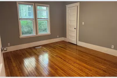 15 Breck St, Worcester, MA 01605 - Photo 8