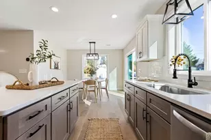 40 Filipe Wy, Taunton, MA 02780 - Photo 4