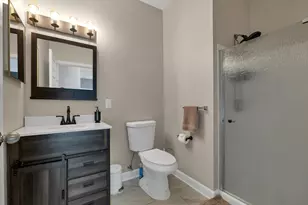 21 Hampshire Rd, Methuen, MA 01844 - Photo 12