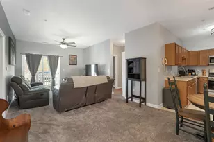 21 Hampshire Rd, Methuen, MA 01844 - Photo 6