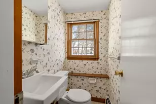 56 Greenleaf Cir, Framingham, MA 01701 - Photo 18