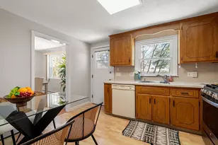 56 Greenleaf Cir, Framingham, MA 01701 - Photo 8