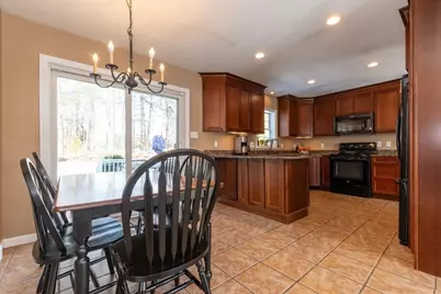 377 Rumonoski Dr, Northbridge, MA 01534 - Photo 10