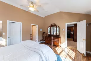 377 Rumonoski Dr, Northbridge, MA 01534 - Photo 18