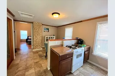 34 Cherry St, Brockton, MA 02301 - Photo 12