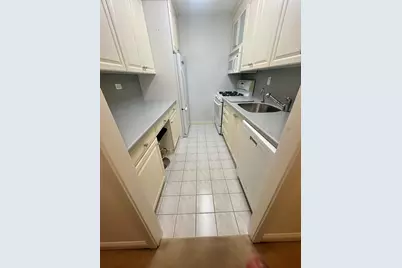 9 Hawthorne Place #14N, Boston, MA 02114 - Photo 4