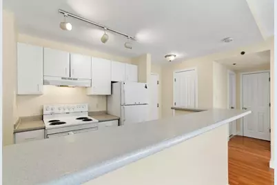 534 Beacon St #302, Boston, MA 02215 - Photo 4