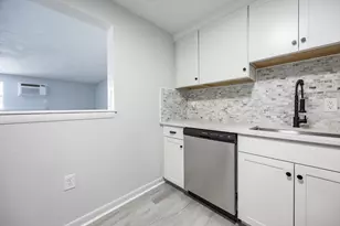 26 Williamsburg Ct, Shrewsbury, MA 01545 - Photo 4