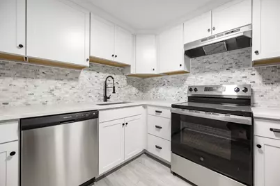 26 Williamsburg Ct #4, Shrewsbury, MA 01545 - Photo 2