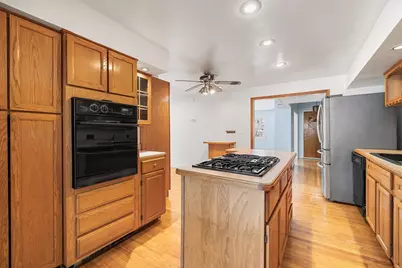 34 Paris St, Everett, MA 02149 - Photo 6