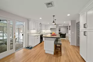 8 McKinley Ave, Walpole, MA 02081 - Photo 10