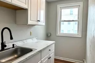 10 Cottage St, Worcester, MA 01609 - Photo 16