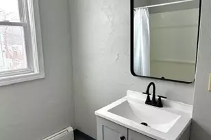 10 Cottage St, Worcester, MA 01609 - Photo 10