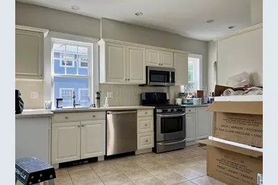 72 Everett St #1, Arlington, MA 02474 - Photo 6