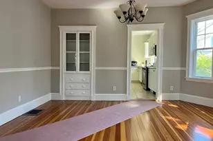 72 Everett St, Arlington, MA 02474 - Photo 2