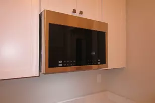 118 Riverway, Boston, MA 02215 - Photo 16