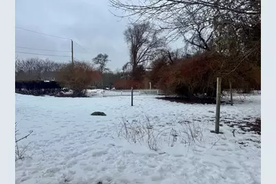 649 Horseneck Rd, Dartmouth, MA 02748 - Photo 4