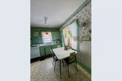 649 Horseneck Rd, Dartmouth, MA 02748 - Photo 10