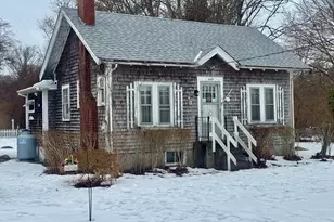 649 Horseneck Rd, Dartmouth, MA 02748 - Photo 1