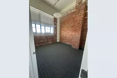 151 Chestnut #406, Springfield, MA 01103 - Photo 2