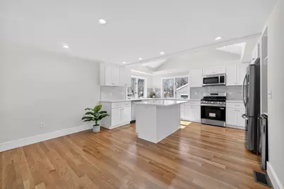 39-41 Neillian St, Bedford, MA 01730 - Photo 4