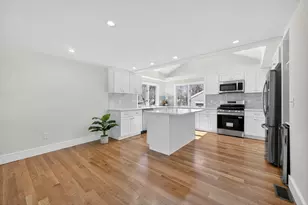 39-41 Neillian St, Bedford, MA 01730 - Photo 4